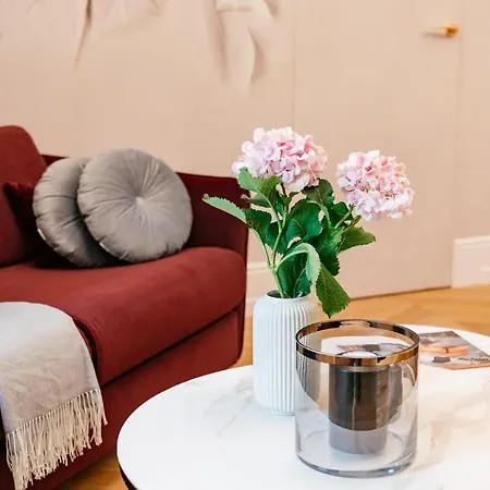 Dandelion - Loftaffair Апартаменты *