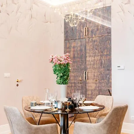 Dandelion - Loftaffair Apartment
